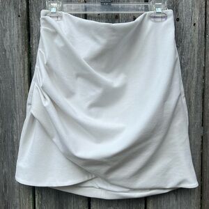 White ruched Zara mini skirt w zipper closure